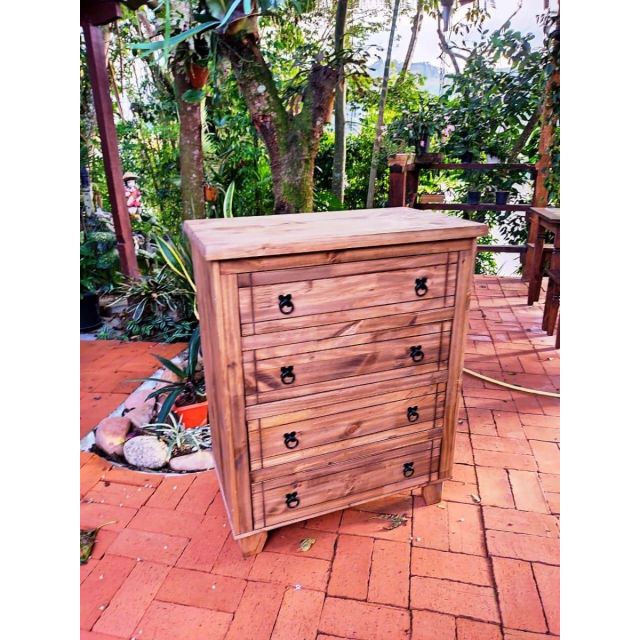Cômoda 4 Gavetas Madeira Maciça 97X80X45 Móveis Rio Negrinho Cômoda 4 Gavetas Madeira Maciça 97X80X45 Móveis Rio Negrinho