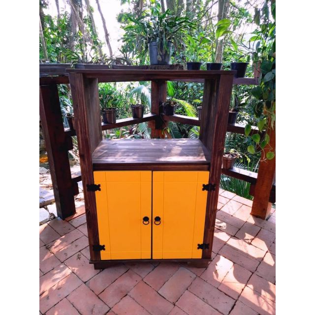 Balcão Multiuso Forno/Micro Com Detalhes Em Amarelo De Madeira Maciça Móveis Rio Negrinho Balcão Multiuso Forno/Micro Com Detalhes Em Amarelo De Madeira Maciça Móveis Rio Negrinho