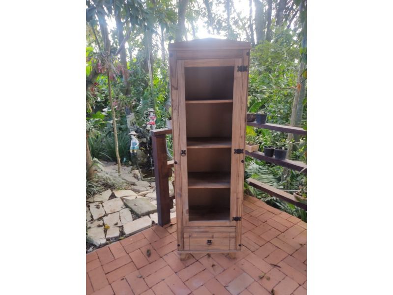 Cristaleira 1 Porta 1 Gaveta De Madeira Maciça 180X58X35 MóveisMóveis Rio Negrinho Cristaleira 1 Porta 1 Gaveta De Madeira Maciça 180X58X35 MóveisMóveis Rio Negrinho
