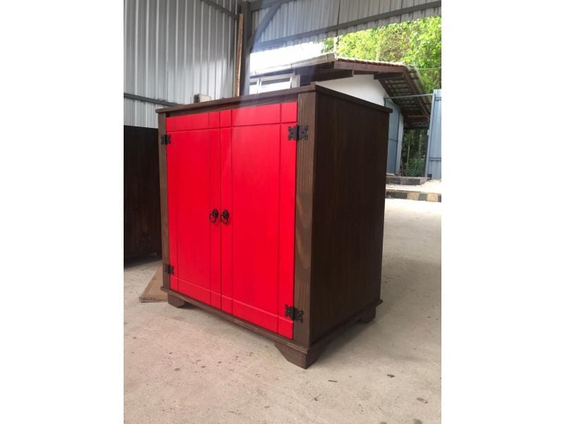Balcão 80cm 2 Portas Com Detalhes Em Vermelho De Madeira Maciça Móveis Rio Negrinho Balcão 80cm 2 Portas Com Detalhes Em Vermelho De Madeira Maciça Móveis Rio Negrinho